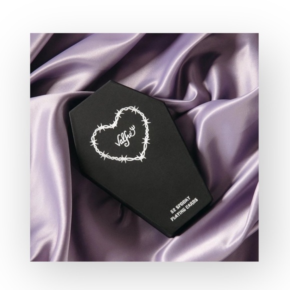 Deadstock: new Valfre 🂱 Spooky Playing Cards 🂱 Ltd Ed Halloween 🂱 Coffin Box - Picture 16 of 17
